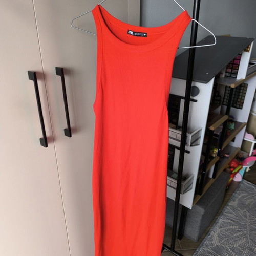 Zara red elastic midi dress like new, size L