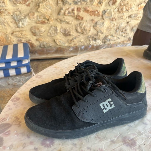 DC men's shoes like new, size 42, black