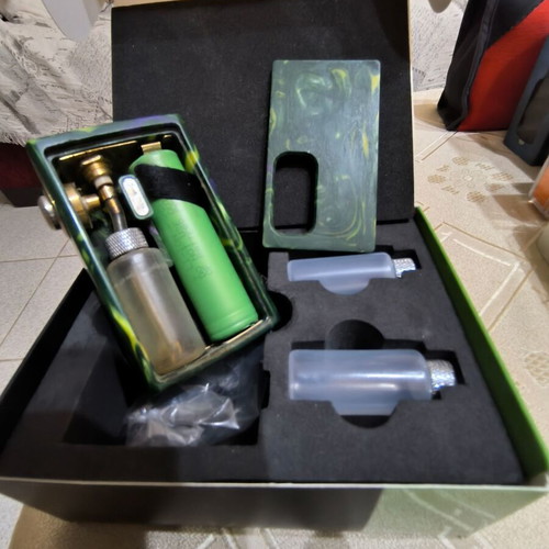 Ram box mod like new with battery gift