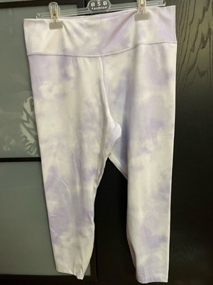 Nike Dri-fit 3/4 leggings XL like new, white and purple