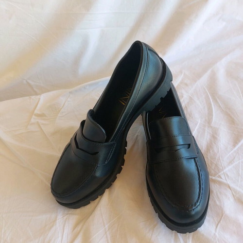 Loafer black like new, size 39