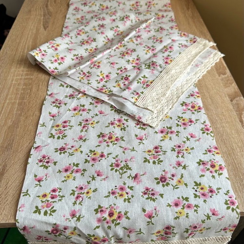 Handmade runner table linens new, set of 2 pieces