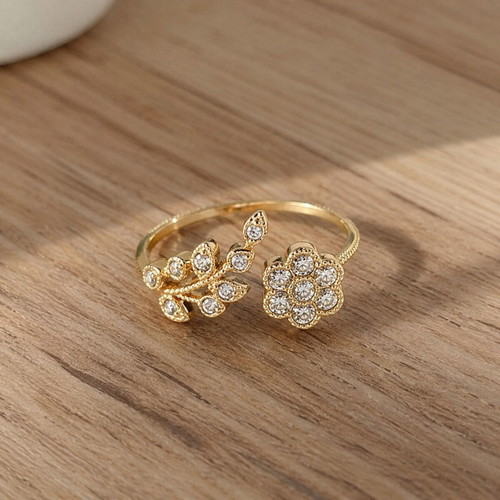 Adjustable gold flower and leaf ring with zircon