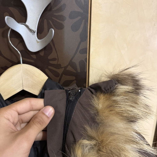 Vintage Canada Goose Down Parka 4565MR, brown with coyote fur hood