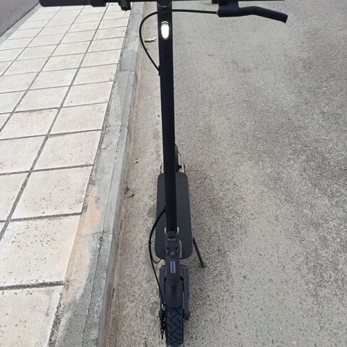 Xiaomi 4 Ultra Electric Scooter like new, 600 km range