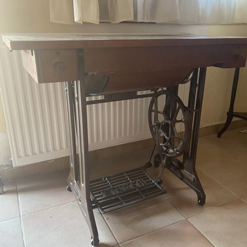 Sewing machine like new