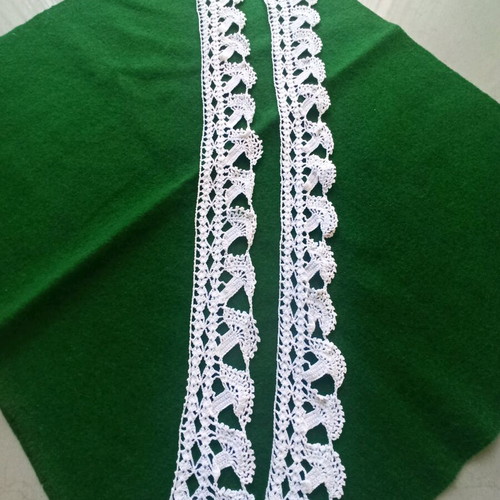 Handmade white crochet lace like new, set of two