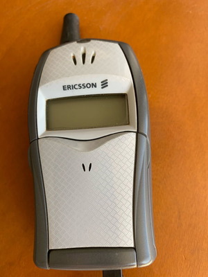 Ericsson T20e phone used, collectible vintage model