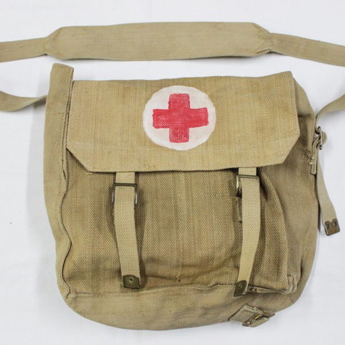 1940 British Army Nurse Bag used 32x32x20 cm
