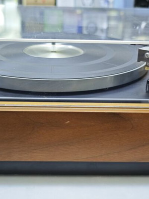 Elac 50H πικάπ μεταχειρισμένο σε πολύ καλή κατάσταση
