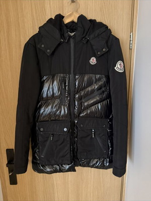 Moncler jacket like new, black, size M