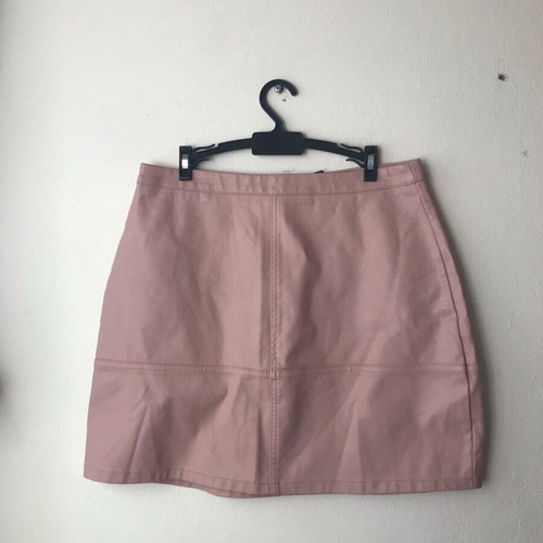 Mini skirt dusty pink polyurethane New Look new size 40