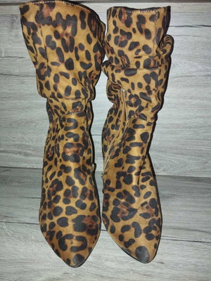 Booties like new, size 39
