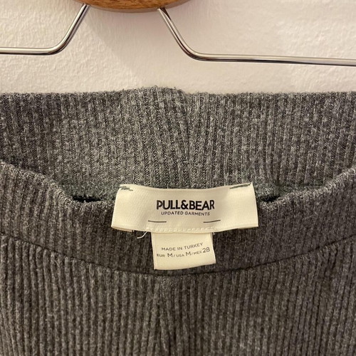 Grey wide leg ribbed pants in perfect condition