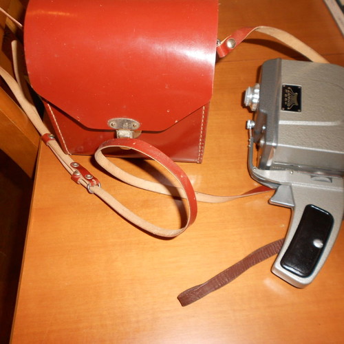 Omo Sport-3 camera used for 8mm film with leather case