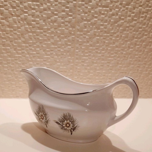 Keramikos vintage serving set with daisy design new