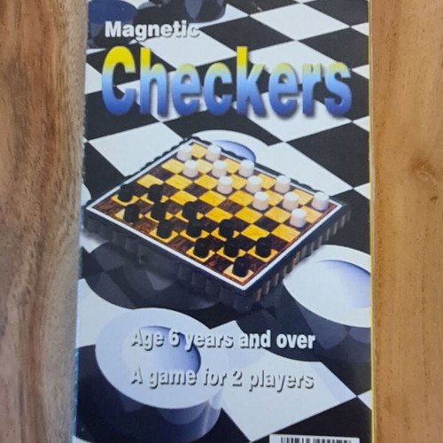 Petalo Pocket Checkers Game new, large packaging