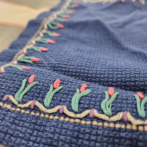 Decorative blue embroidered napkin 24x24 cm