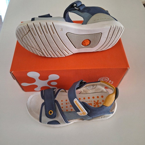 Biomecanics children's sandals size 30 blue like new