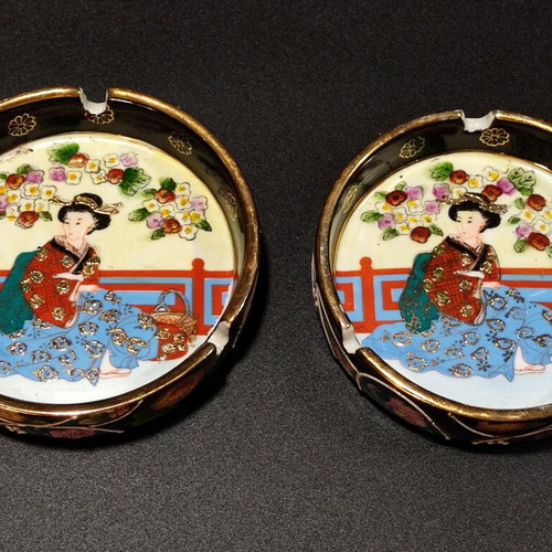 Satsuma Vase and Ashtrays 30cm like new
