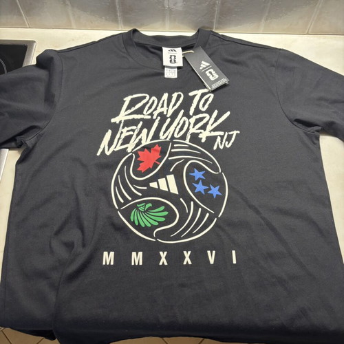 World Cup 26 T-shirt new, authentic, size M