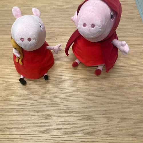 Peppa Pig dolls like new, 2 large 20 and 25 cm