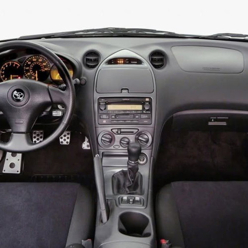 Toyota three-spoke leather steering wheel with airbag horn