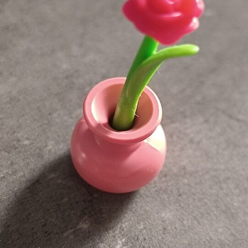 Playmobil pink vase with flower