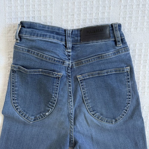 Blue Jeans Pull & Bear XS 34 Like New with Gift Shirt