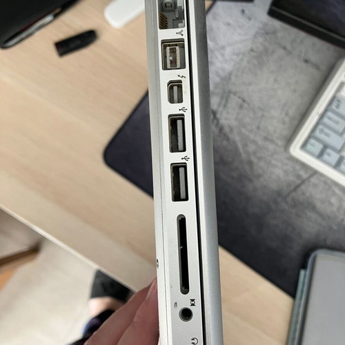 MacBook Pro 15-inch Mid 2012 used with… - € 150,00 - Vendora.cy