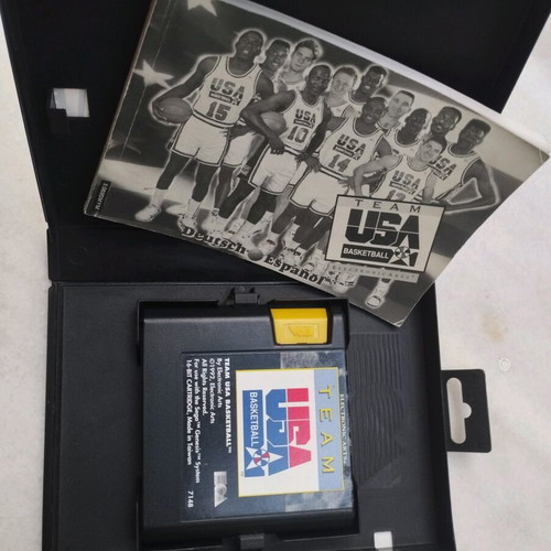 Team USA Basketball Sega Genesis like new complete