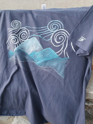 T-shirt Handpainted Clouds blue XL like new by Sol's