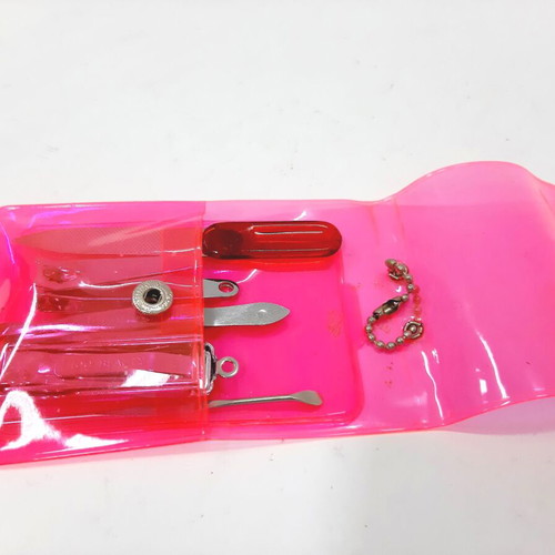 Manicure tool set like new in pink case 11×7 cm