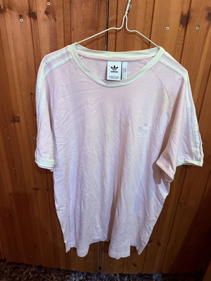 Adidas Originals pink T-shirt XL