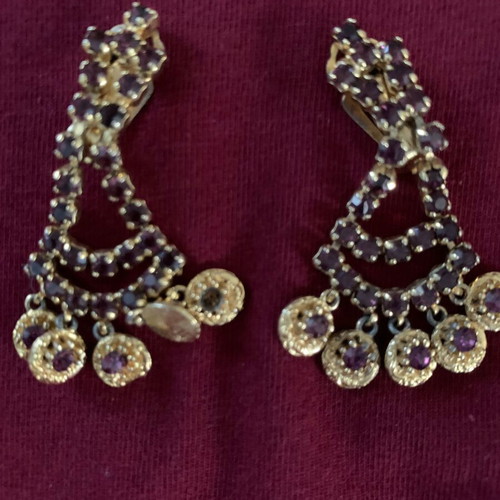 Vintage gold earrings with ruby stones like new