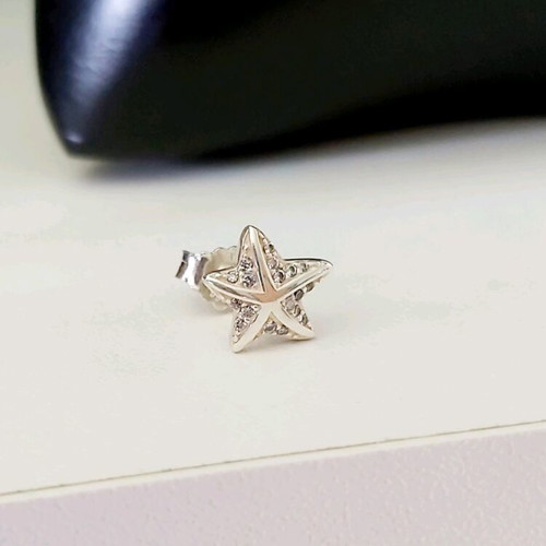 Pandora s925Ale starfish earring like new