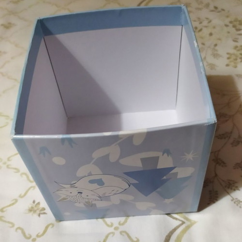 Collectible cardboard box new 12x12x12 cm