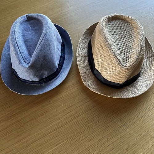 Men's summer hats like new, beige and turquoise, one size