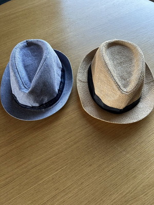 Men's summer hats like new, beige and turquoise, one size