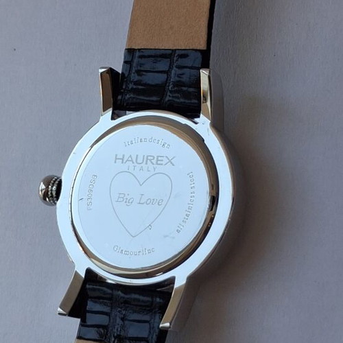 Haurex Italy Glamourline quartz watch like new with leather strap