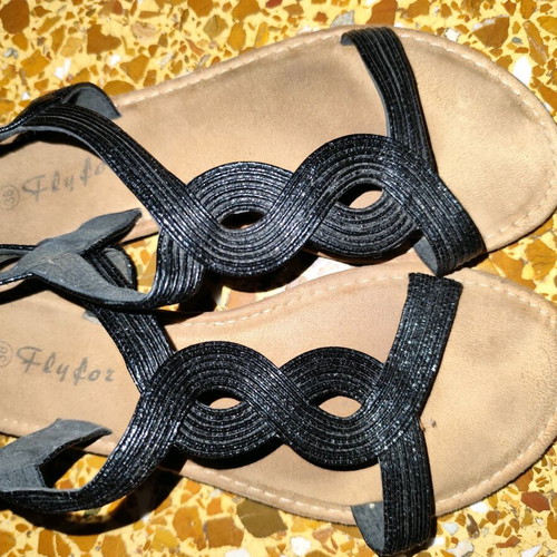 Black sandals used size 38