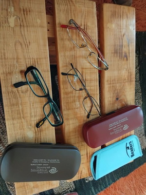 Eyeglass frames used for myopia