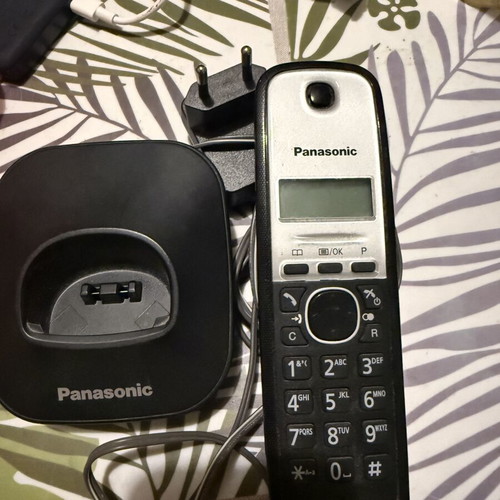 Panasonic KX-TG1611 cordless home phone used, black