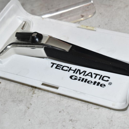 Gillette TECHMATIC razor like new vintage with box