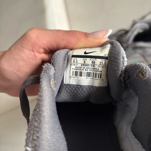 Nike Revolution 3 athletic shoes used, size 40, gray and turquoise