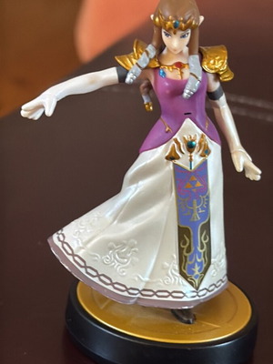 Zelda Amiibo figure