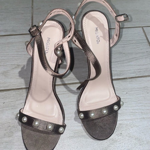 High-heeled sandals Migato new, size 39