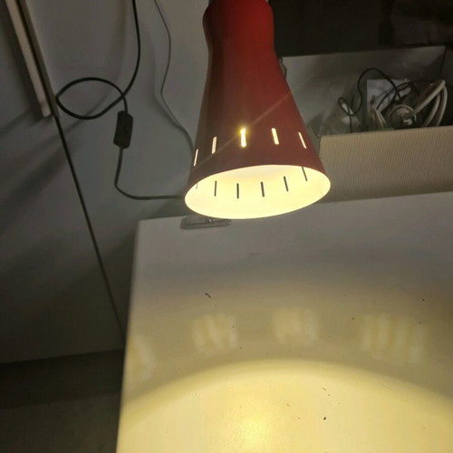Desk lamp HD 712 like new, red with clip