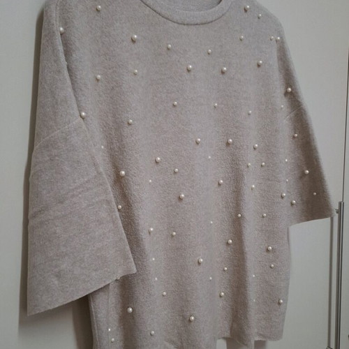 Zara pullover with 3/4 sleeve like new, beige with pearl beads