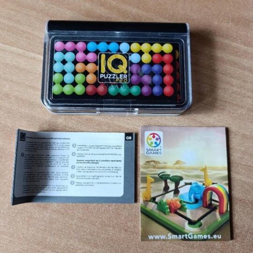 Smart Games IQ Puzzler board game like new, complete